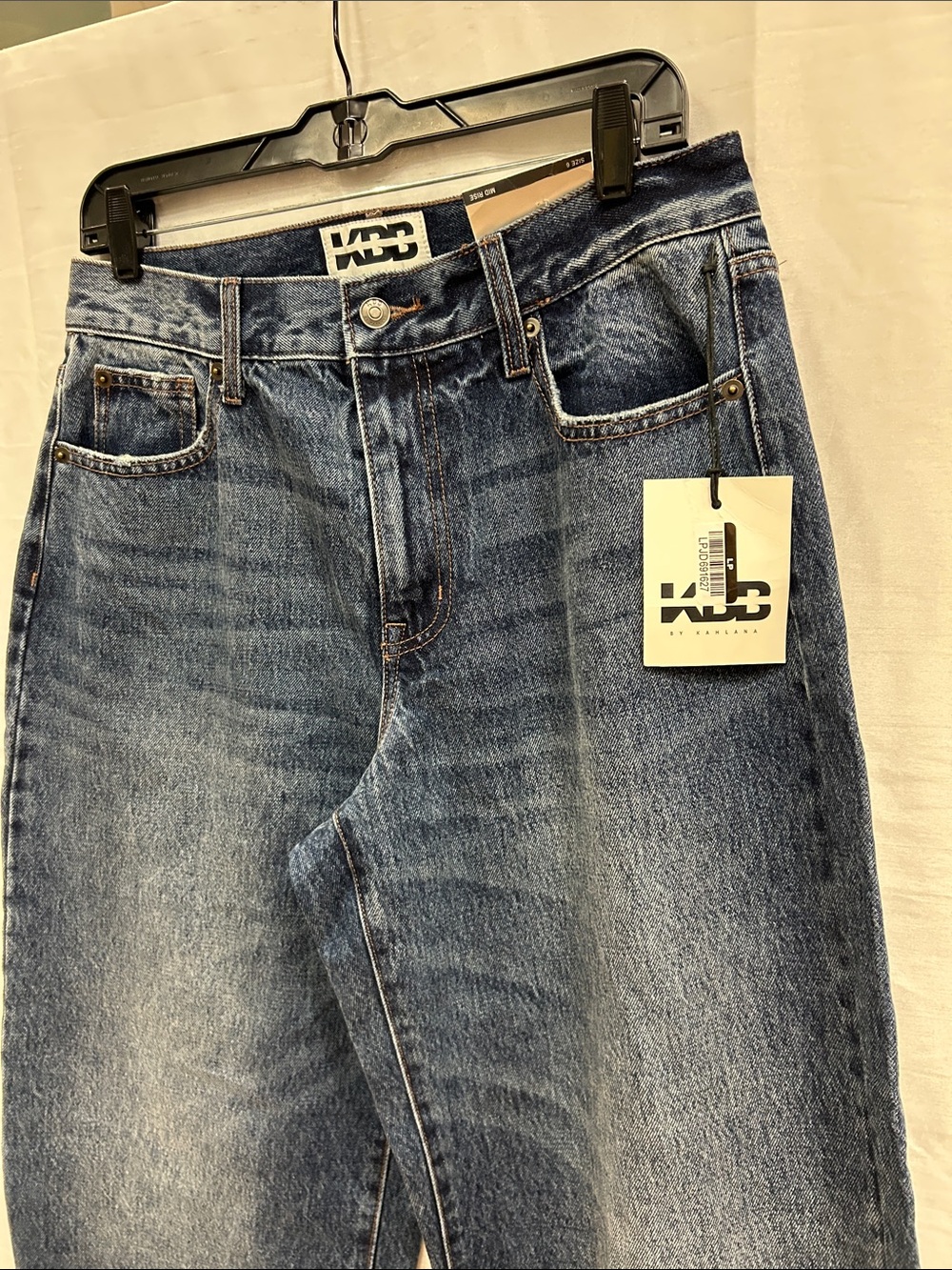 KBB by Kahlana Barrel Leg Jeans Size 6 NWT - Picture 8 of 9